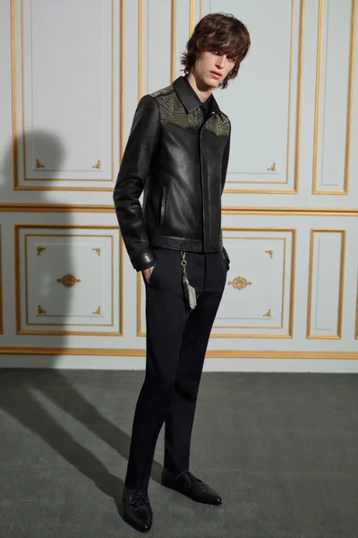Look 28